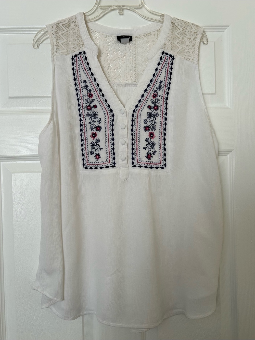 torrid White Sleeveless V-Neck Top with Navy and Pink Embroidery Size 2